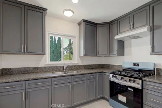 14918 Wyandotte, Van Nuys, CA 91405