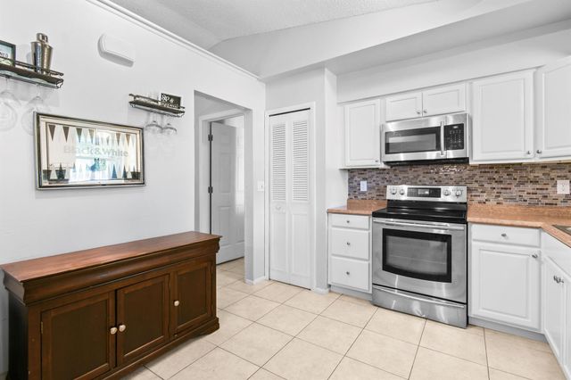 767 SE Chaloupe Avenue, Port St Lucie, FL 34983