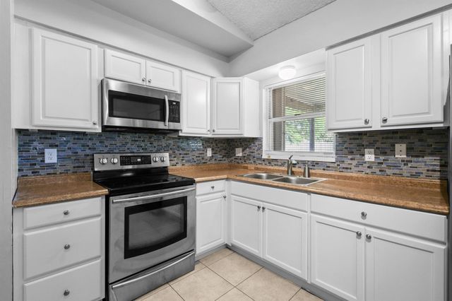 767 SE Chaloupe Avenue, Port St Lucie, FL 34983