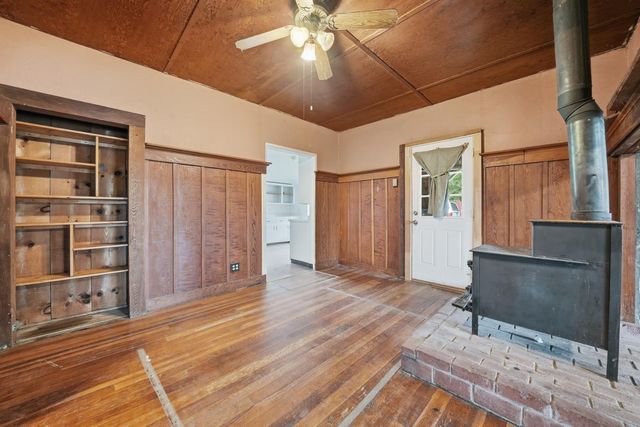 11660 School St, Valley Springs, CA 95252