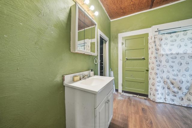 11660 School St, Valley Springs, CA 95252