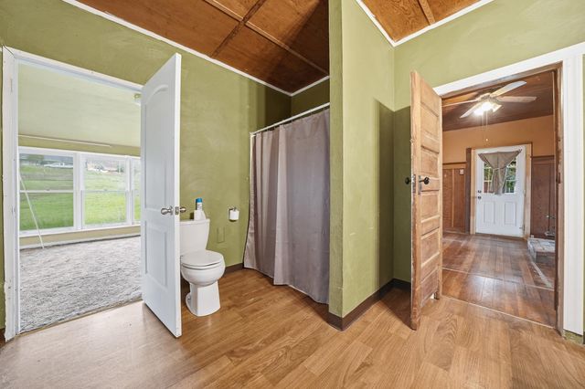 11660 School St, Valley Springs, CA 95252