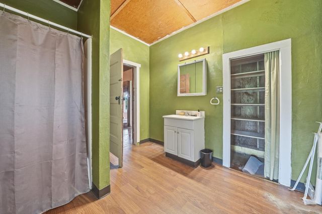 11660 School St, Valley Springs, CA 95252