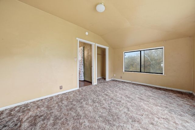 11660 School St, Valley Springs, CA 95252