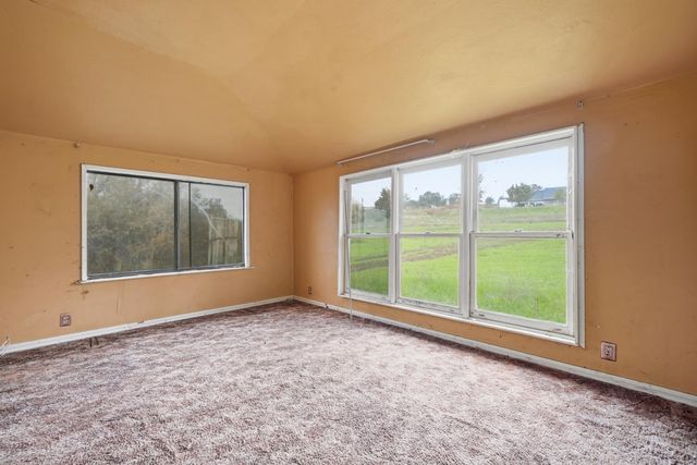 11660 School St, Valley Springs, CA 95252