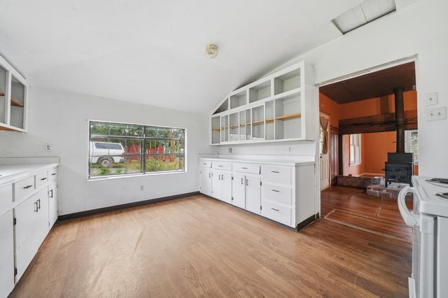 11660 School St, Valley Springs, CA 95252