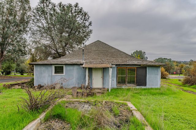 11660 School St, Valley Springs, CA 95252