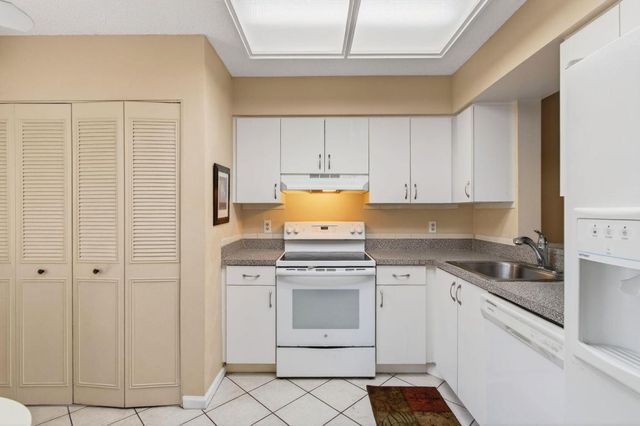 14701 Cumberland Drive 1080, Delray Beach, FL 33446