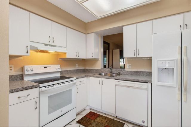 14701 Cumberland Drive 1080, Delray Beach, FL 33446