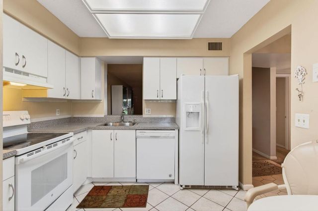 14701 Cumberland Drive 1080, Delray Beach, FL 33446