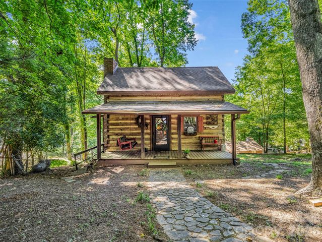 1208 Forest Lake Heights Drive, Nebo, NC 28761