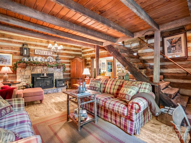 1208 Forest Lake Heights Drive, Nebo, NC 28761