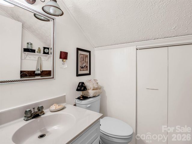 1208 Forest Lake Heights Drive, Nebo, NC 28761