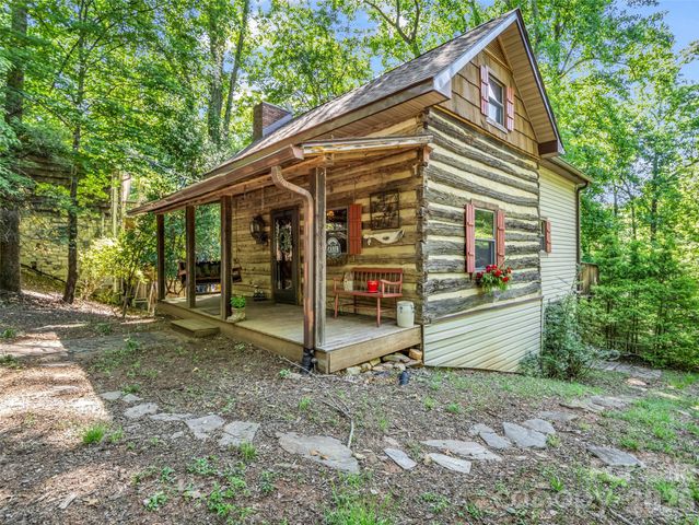 1208 Forest Lake Heights Drive, Nebo, NC 28761