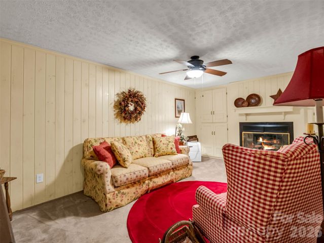 1208 Forest Lake Heights Drive, Nebo, NC 28761