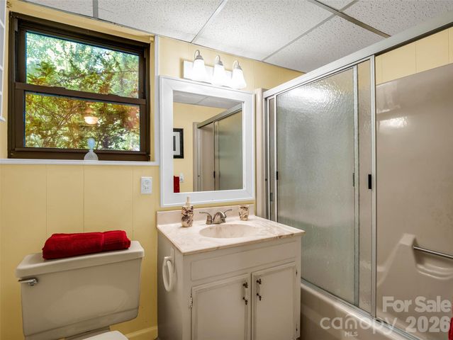 1208 Forest Lake Heights Drive, Nebo, NC 28761