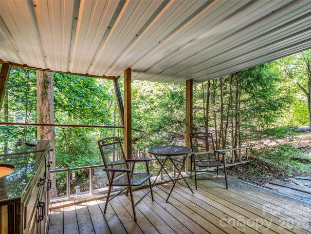 1208 Forest Lake Heights Drive, Nebo, NC 28761