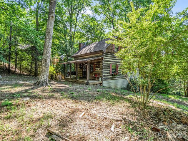 1208 Forest Lake Heights Drive, Nebo, NC 28761