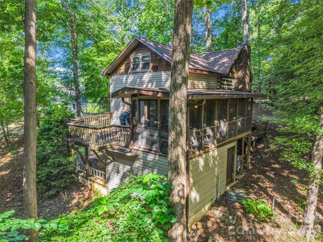 1208 Forest Lake Heights Drive, Nebo, NC 28761