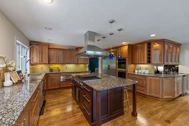 8800 Rosewood Drive, Prairie Village, KS 66207