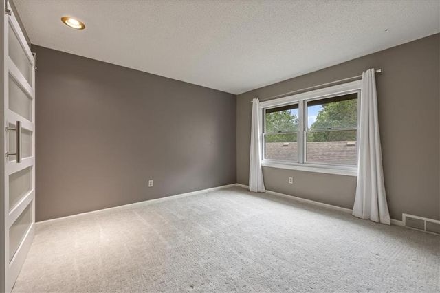 8800 Rosewood Drive, Prairie Village, KS 66207