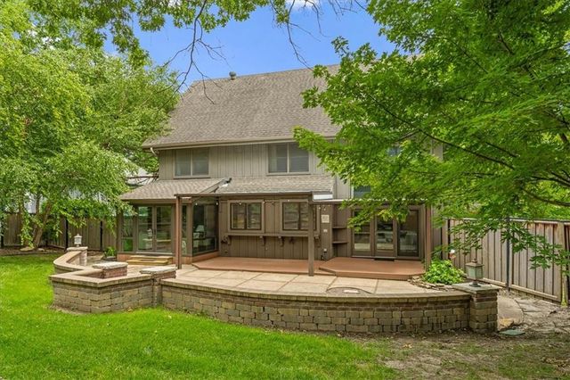 8800 Rosewood Drive, Prairie Village, KS 66207