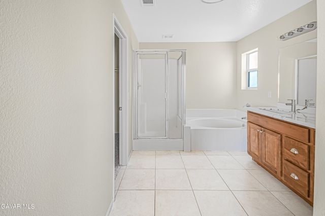 2116 Knollwood Court, Rosamond, CA 93560