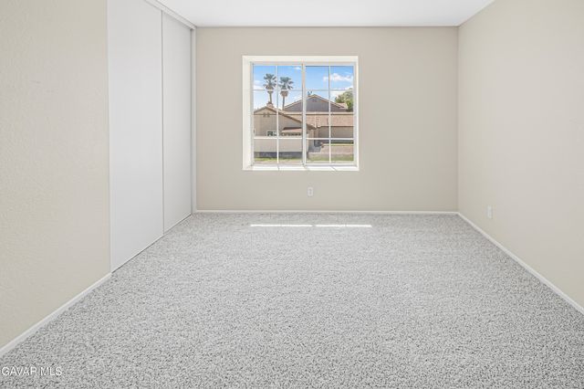 2116 Knollwood Court, Rosamond, CA 93560