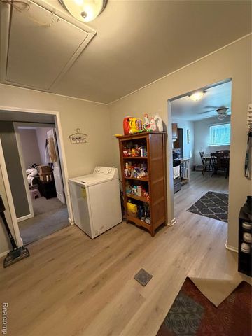 15549 Winston, Redford, MI 48239