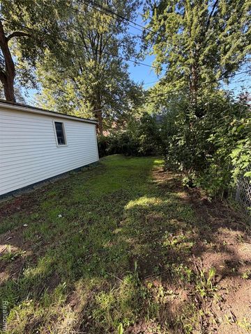 15549 Winston, Redford, MI 48239