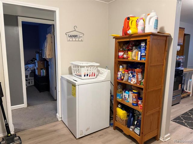 15549 Winston, Redford, MI 48239