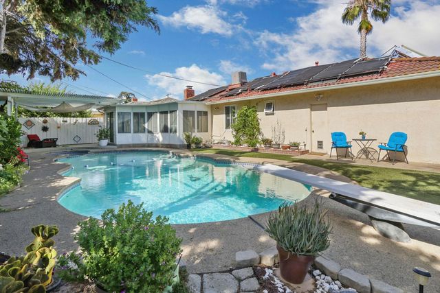 25 Wellington Way, Lodi, CA 95242
