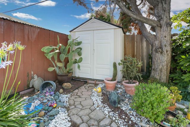 25 Wellington Way, Lodi, CA 95242