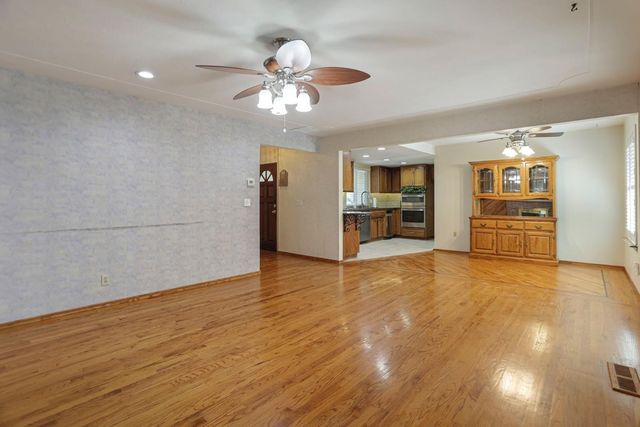 25 Wellington Way, Lodi, CA 95242