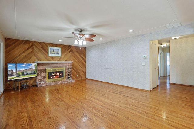25 Wellington Way, Lodi, CA 95242