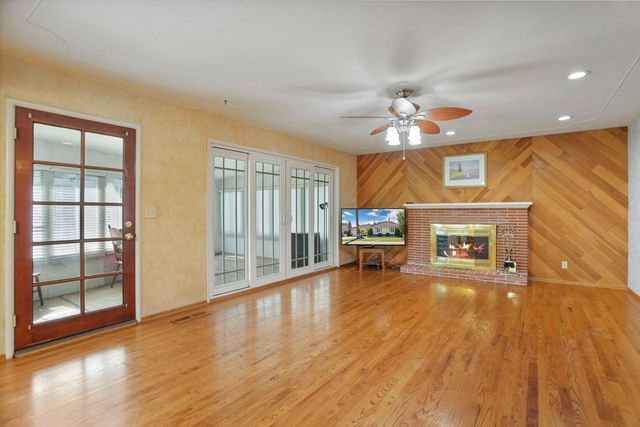 25 Wellington Way, Lodi, CA 95242