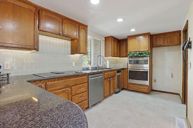 25 Wellington Way, Lodi, CA 95242