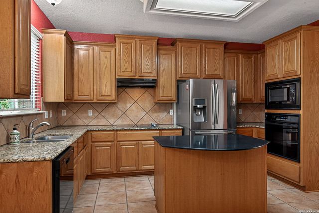 35 Gemsbuck Rise, San Antonio, TX 78258