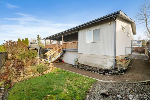 25915 202nd Avenue SE, Covington, WA 98042