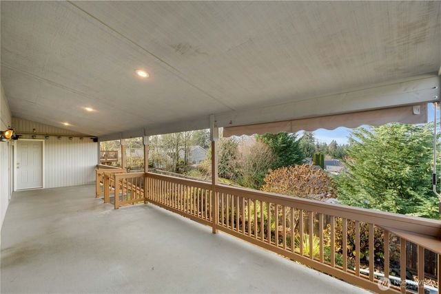 25915 202nd Avenue SE, Covington, WA 98042