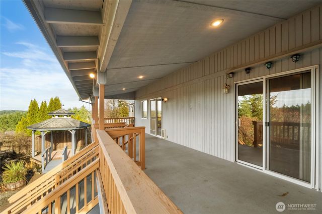 25915 202nd Avenue SE, Covington, WA 98042