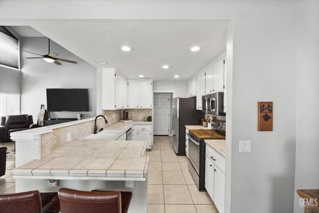 8000 Kroll Way 96, Bakersfield, CA 93311