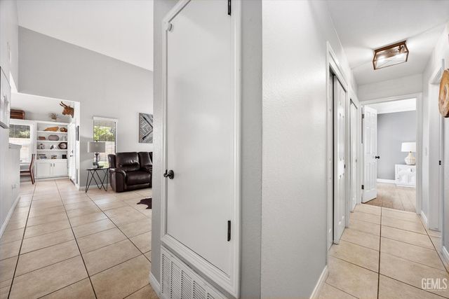 8000 Kroll Way 96, Bakersfield, CA 93311
