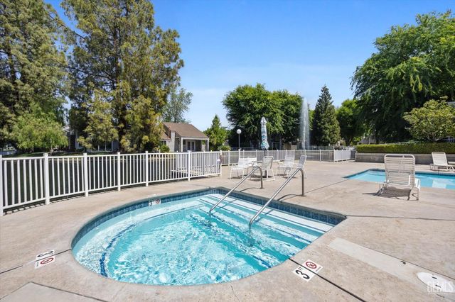 8000 Kroll Way 96, Bakersfield, CA 93311