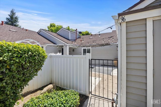8000 Kroll Way 96, Bakersfield, CA 93311