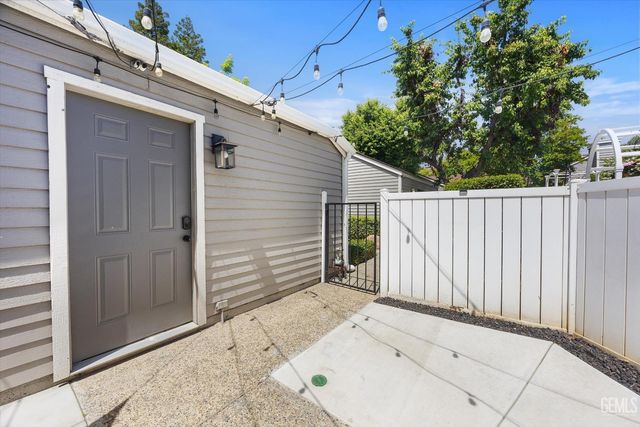 8000 Kroll Way 96, Bakersfield, CA 93311