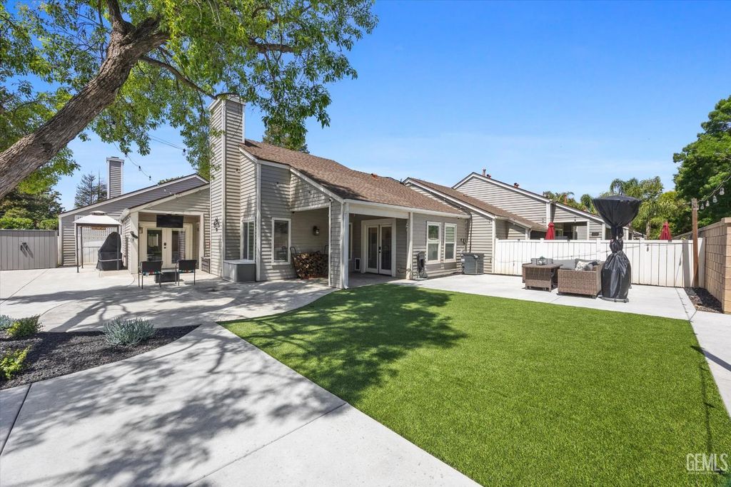 8000 Kroll Way 96, Bakersfield, CA 93311