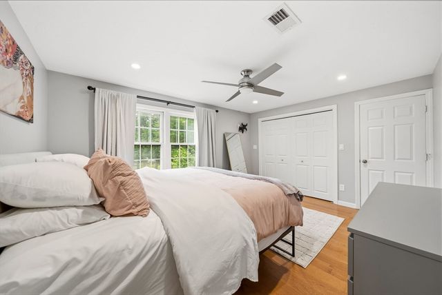 34 Washington Grn 6, Walpole, MA 02032