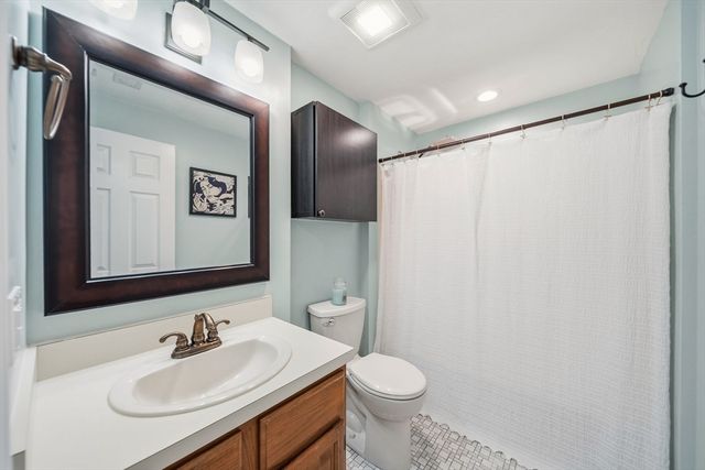 34 Washington Grn 6, Walpole, MA 02032