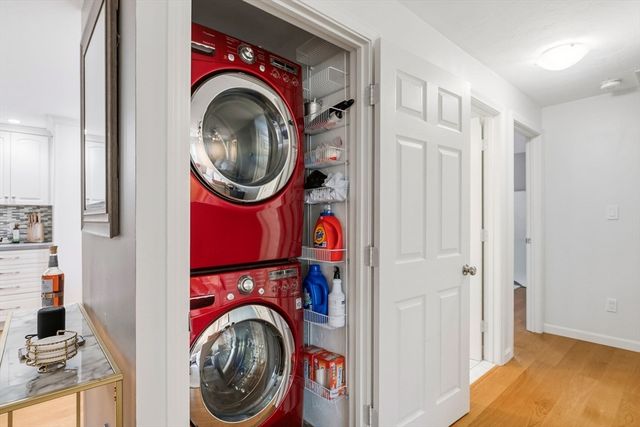 34 Washington Grn 6, Walpole, MA 02032